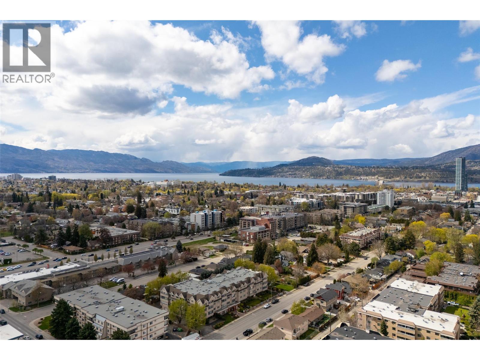 1055 Lawrence Avenue Unit# 202