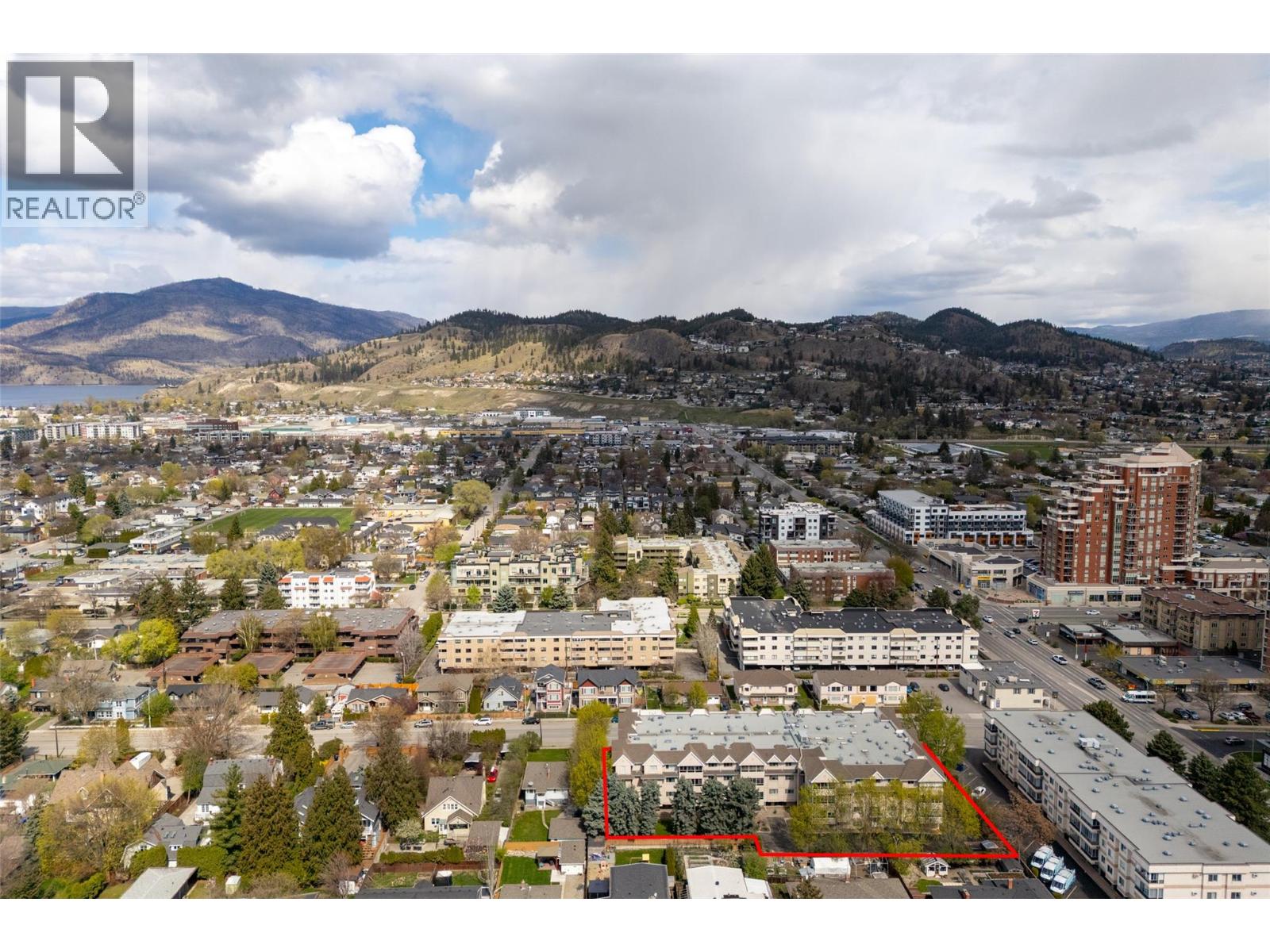 1055 Lawrence Avenue Unit# 202