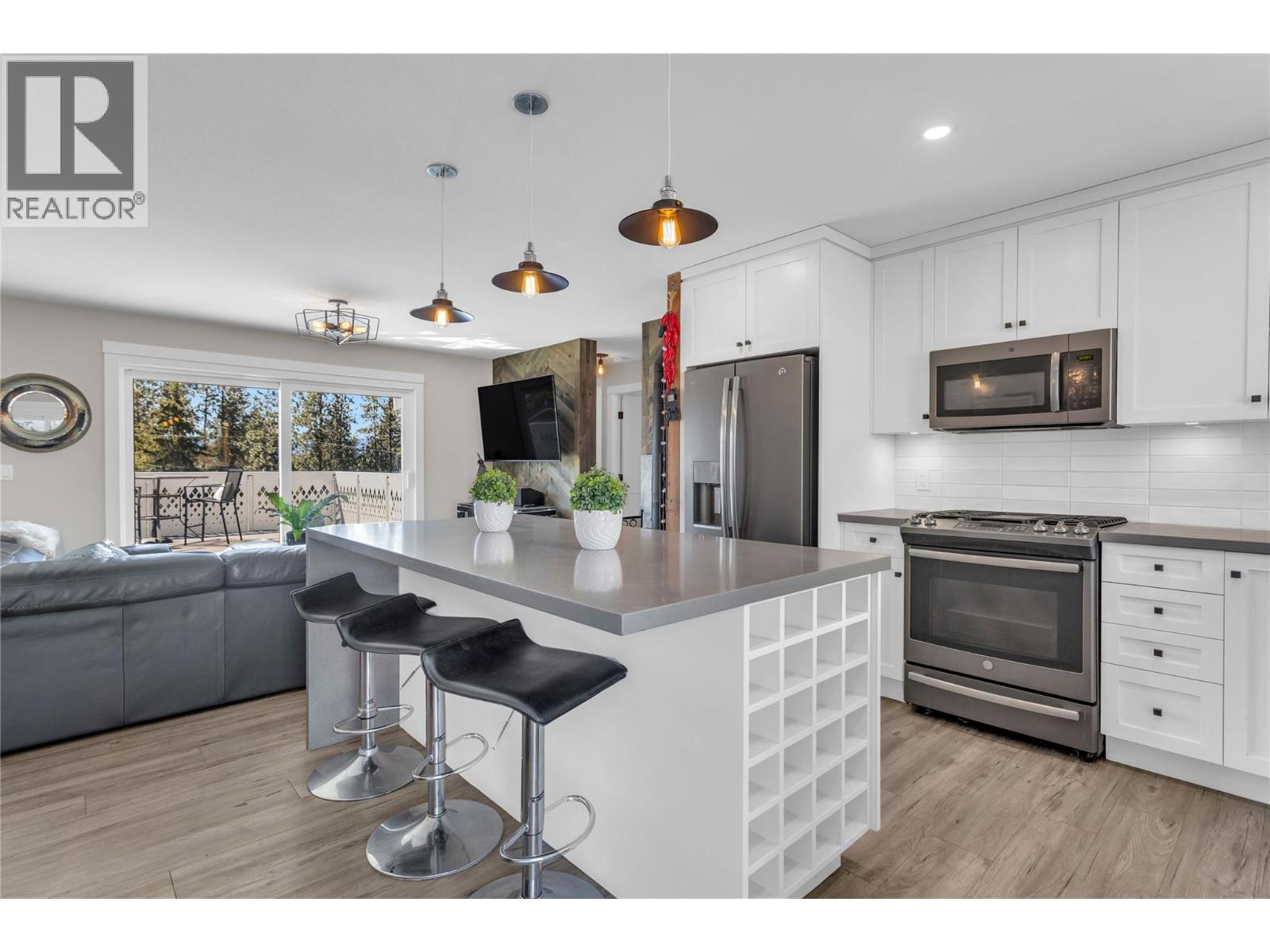 488 Sheila Crescent