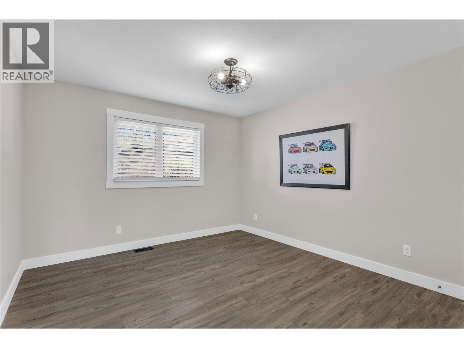 488 Sheila Crescent