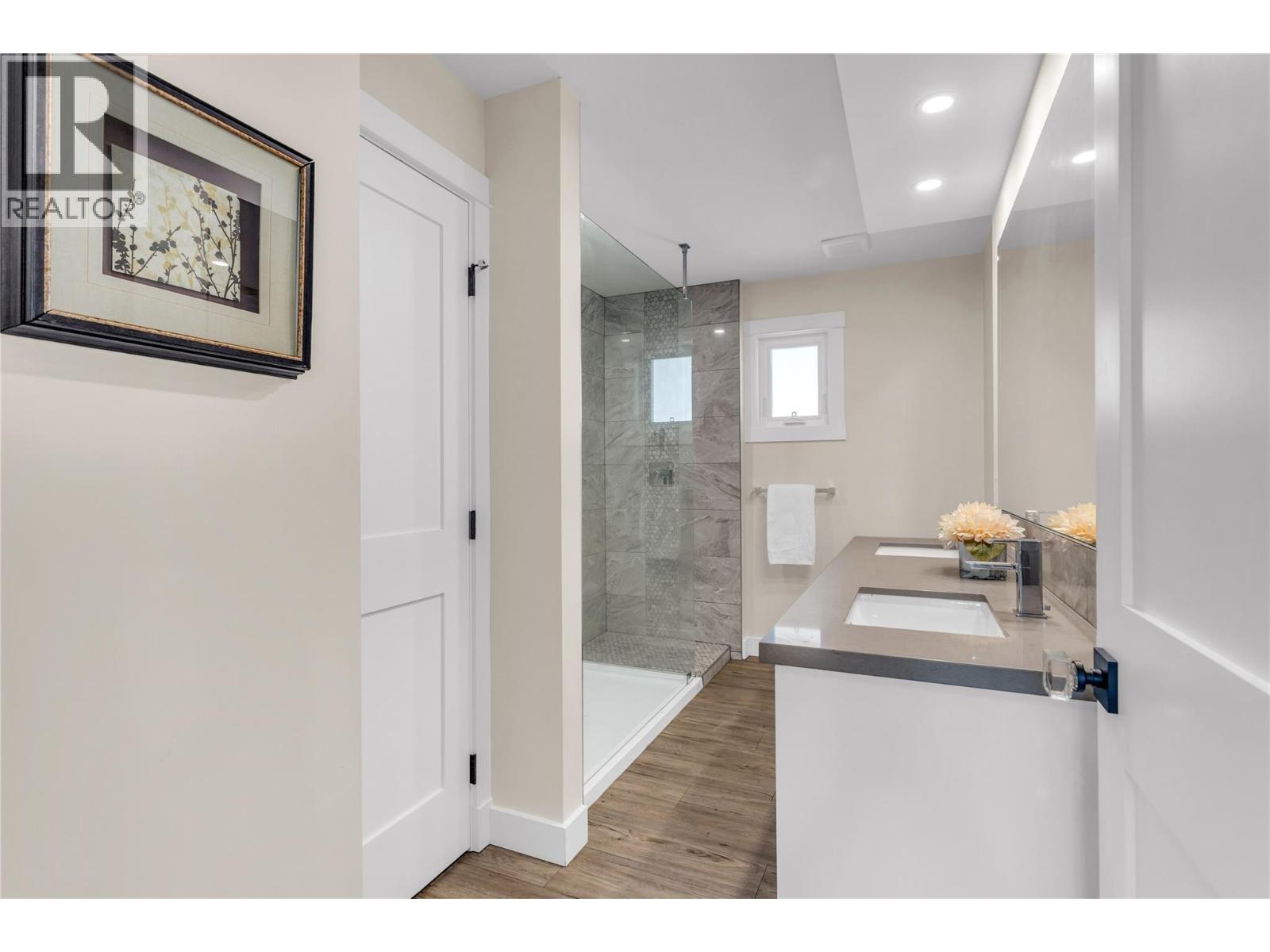 488 Sheila Crescent