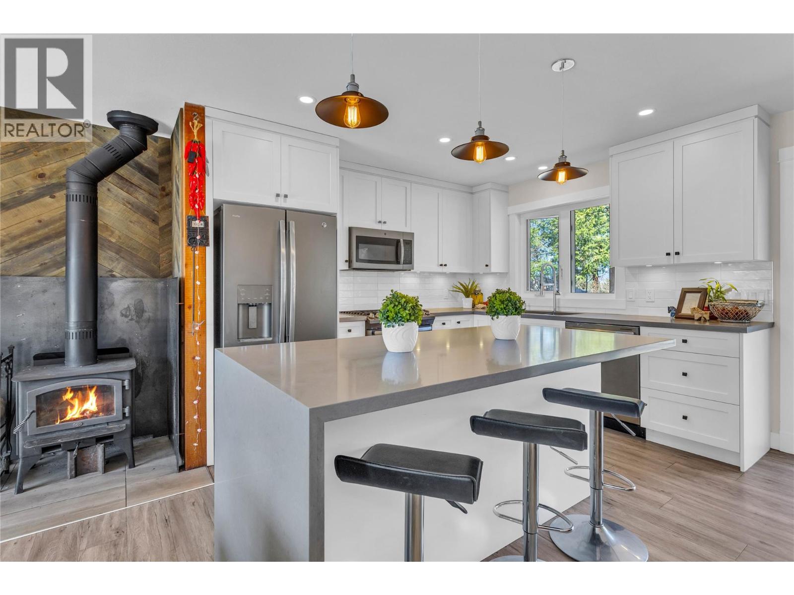 488 Sheila Crescent
