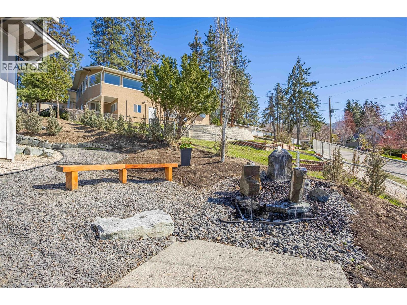 488 Sheila Crescent