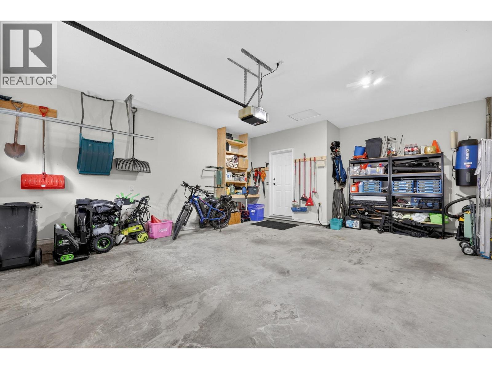 3925 Gallaghers Circle