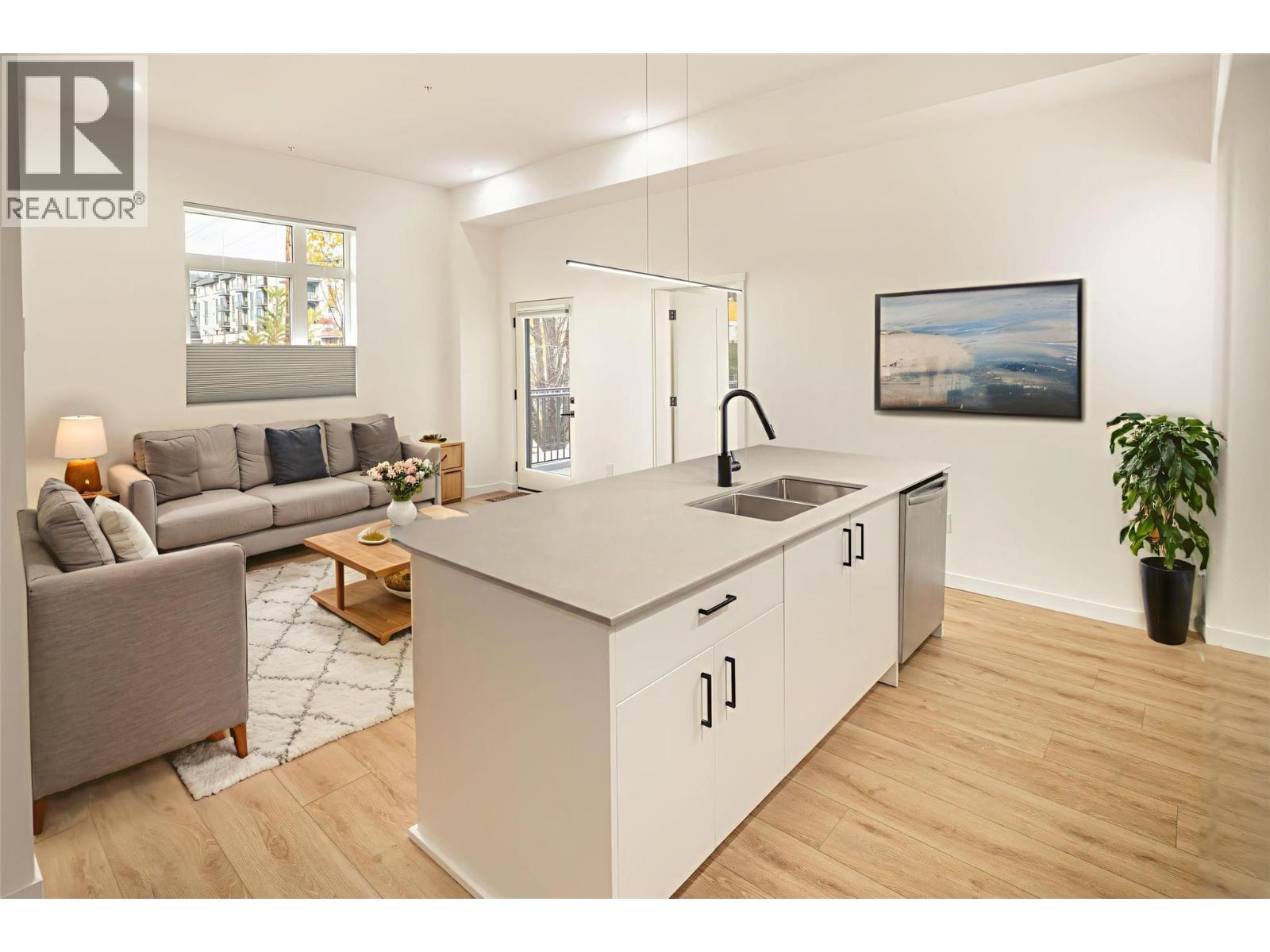 660 Cawston Avenue Unit# 105