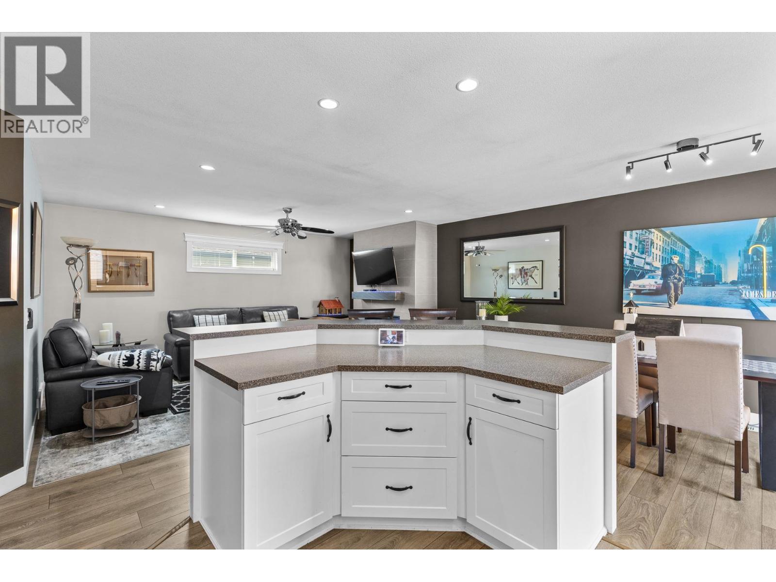 3360 Mimosa Drive