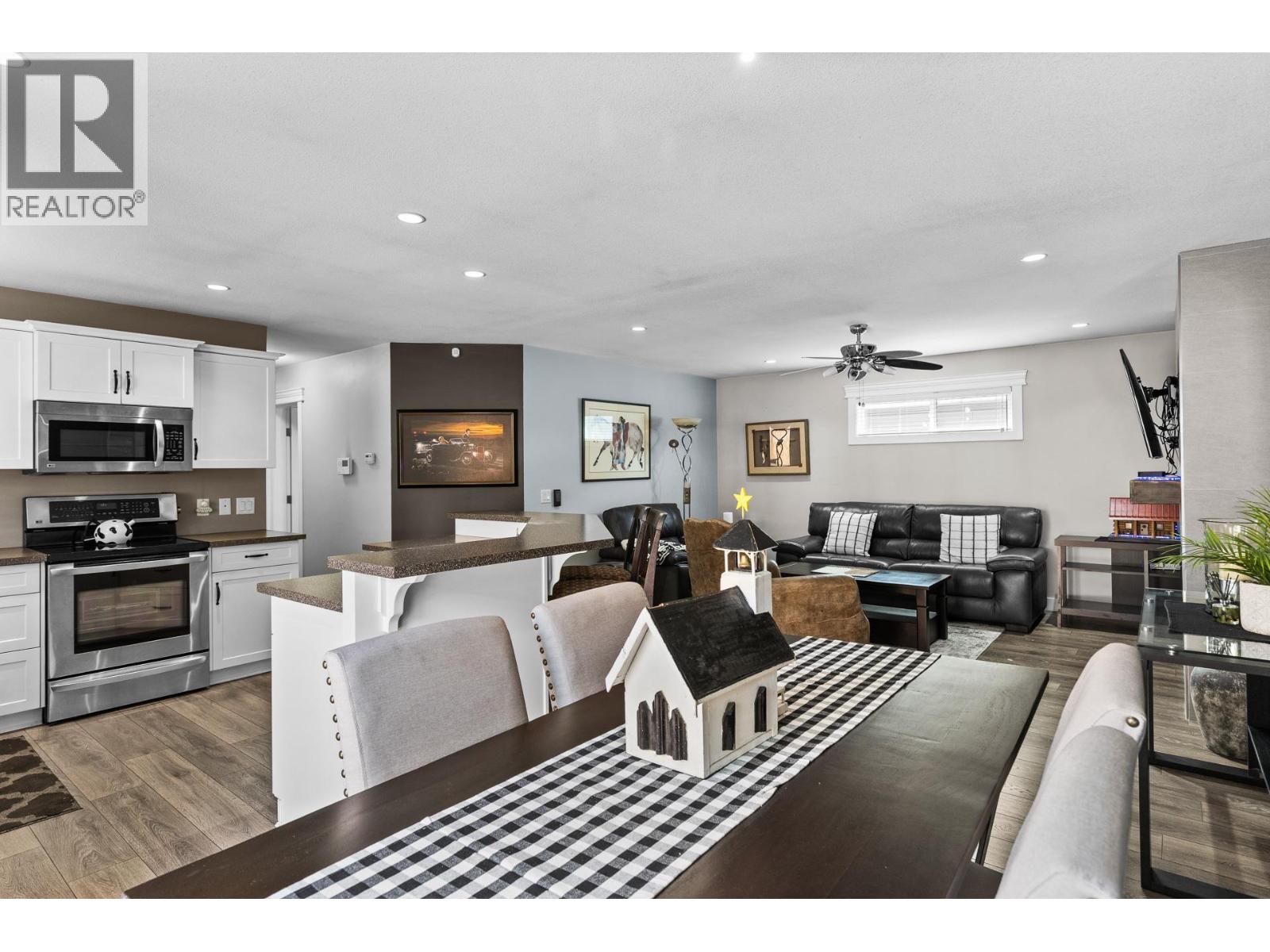3360 Mimosa Drive
