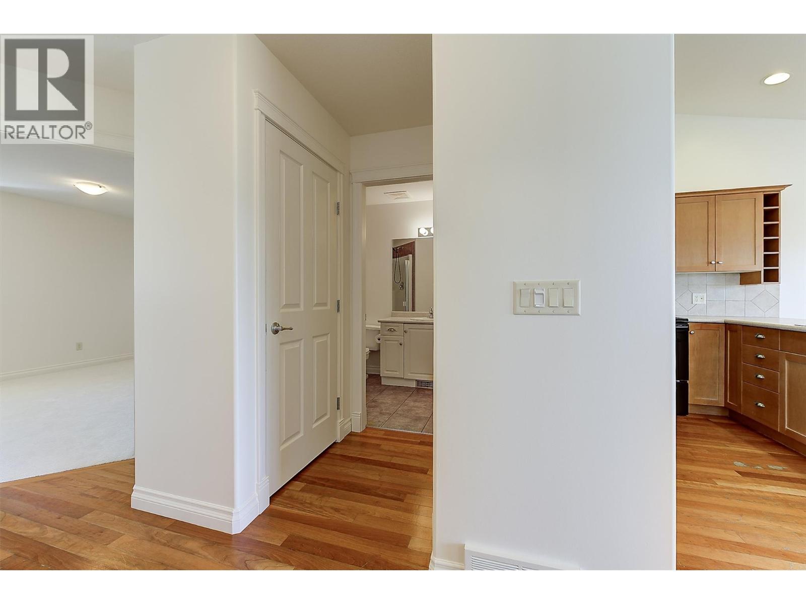 245 Snowsell Street Unit# 118