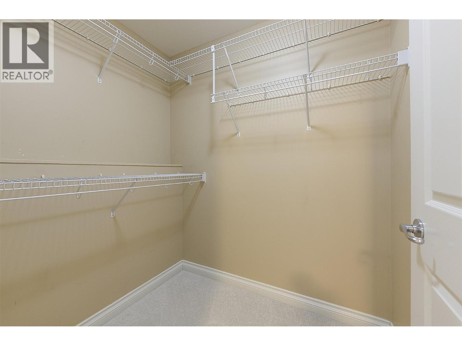 245 Snowsell Street Unit# 118
