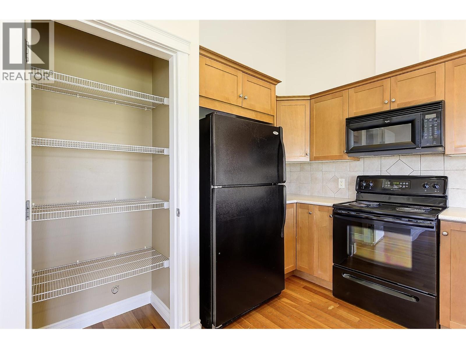 245 Snowsell Street Unit# 118