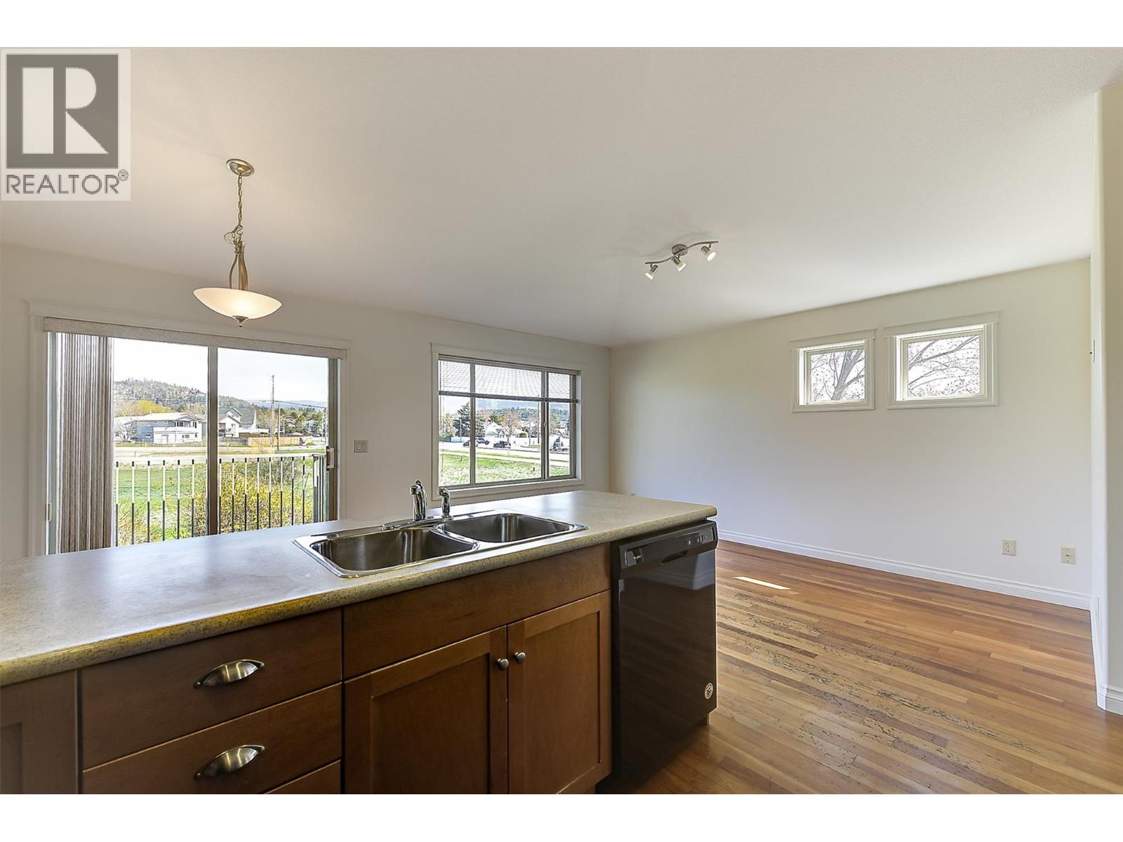 245 Snowsell Street Unit# 118