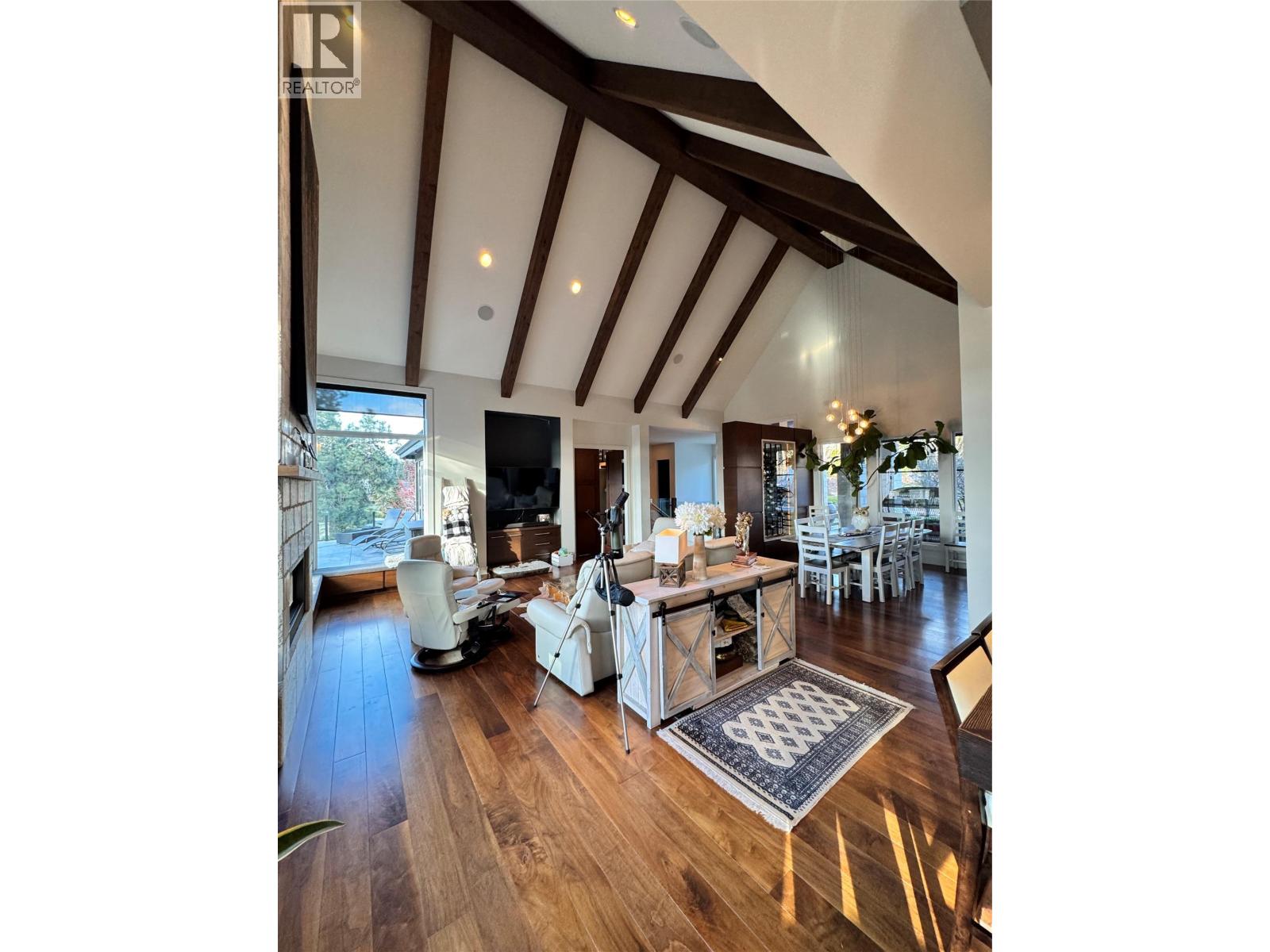 3990 Fairwinds Court