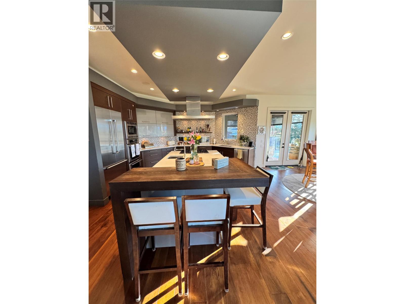 3990 Fairwinds Court