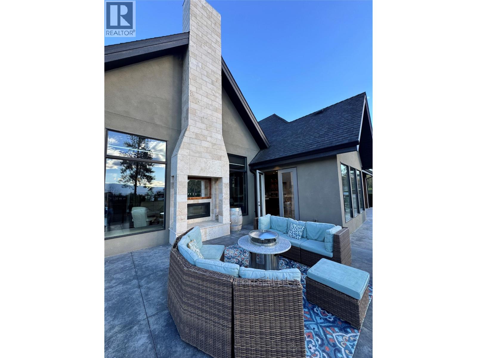 3990 Fairwinds Court