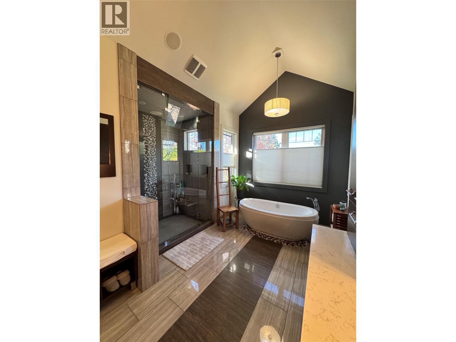 3990 Fairwinds Court