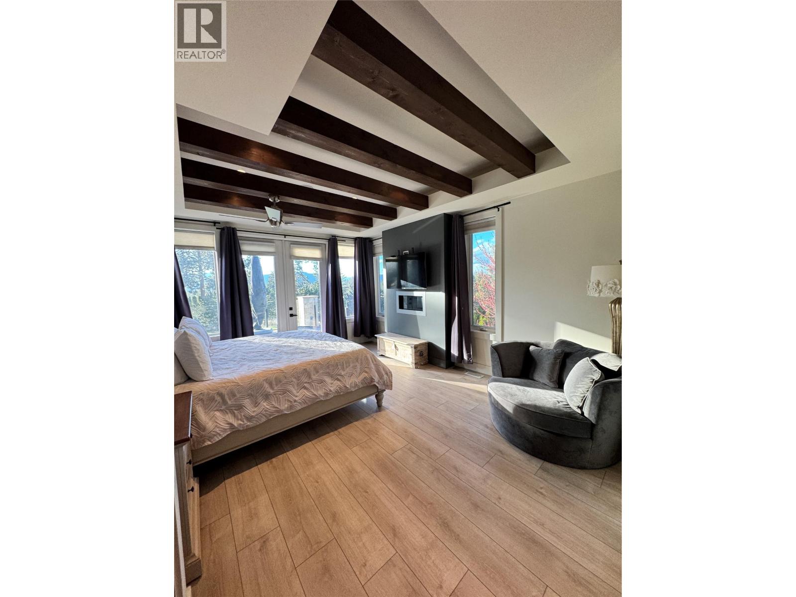 3990 Fairwinds Court