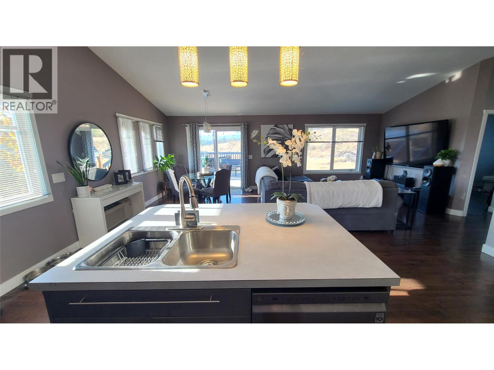 2670 GLENMORE RD Road