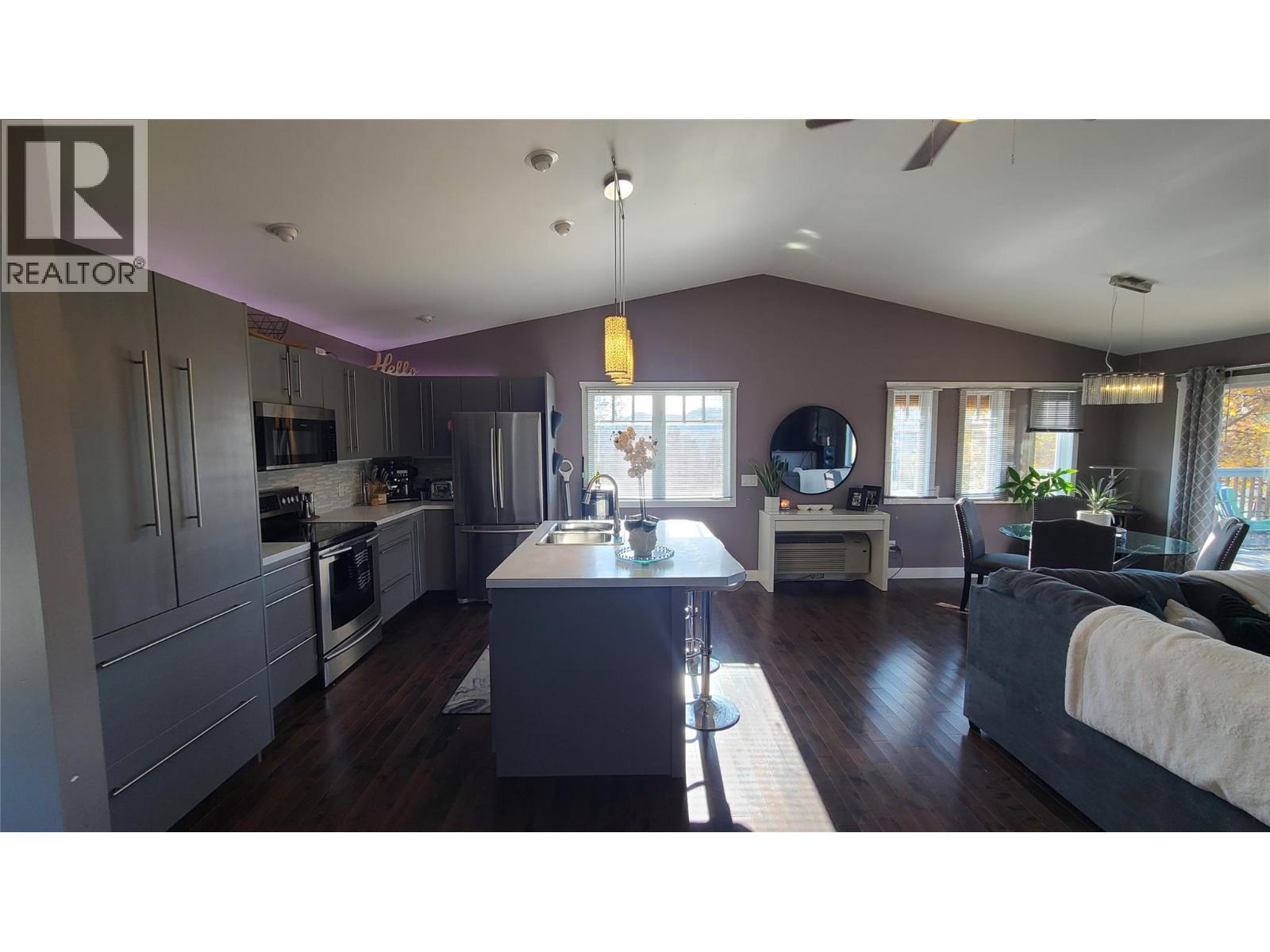 2670 GLENMORE RD Road