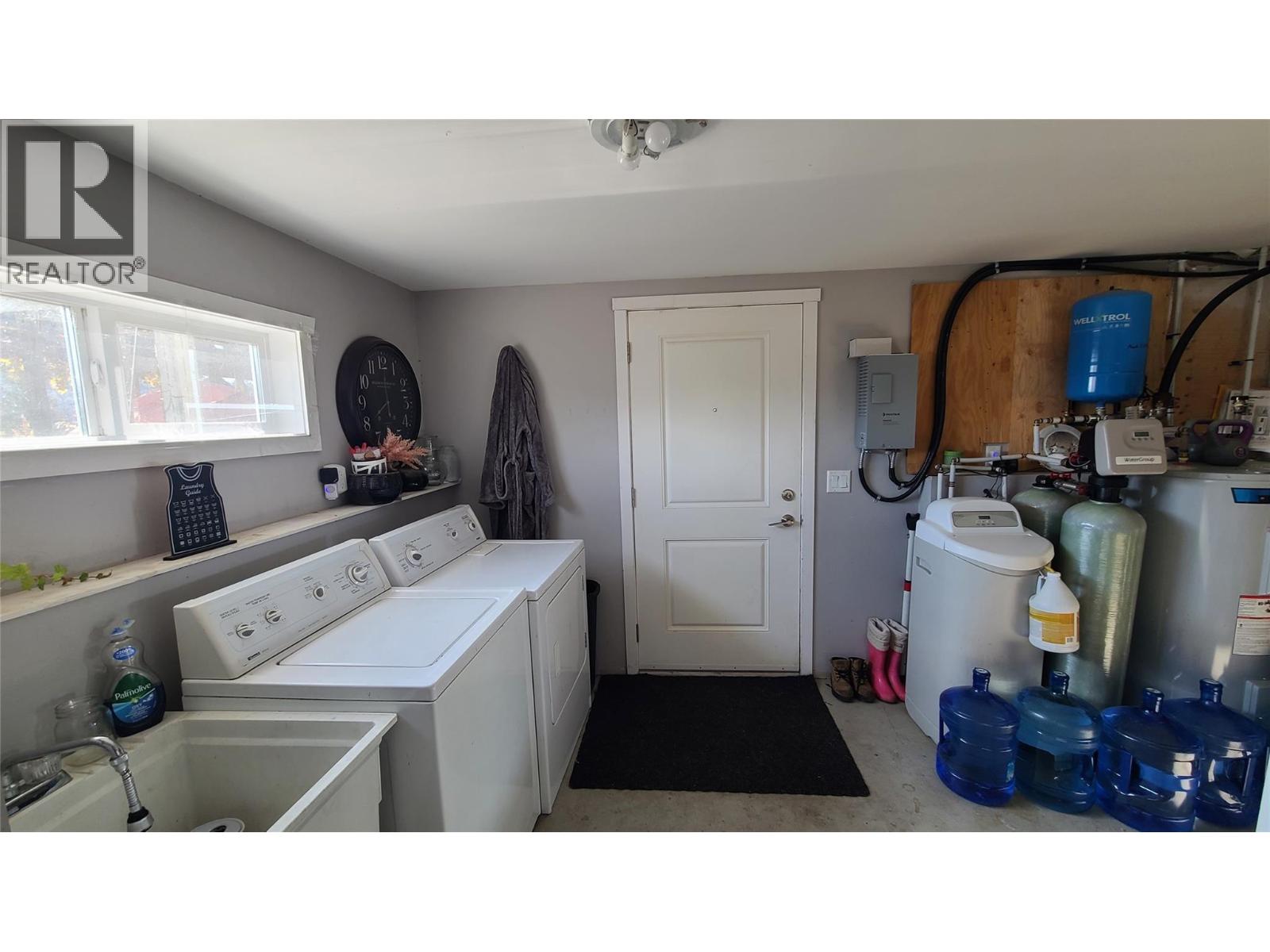 2670 GLENMORE RD Road