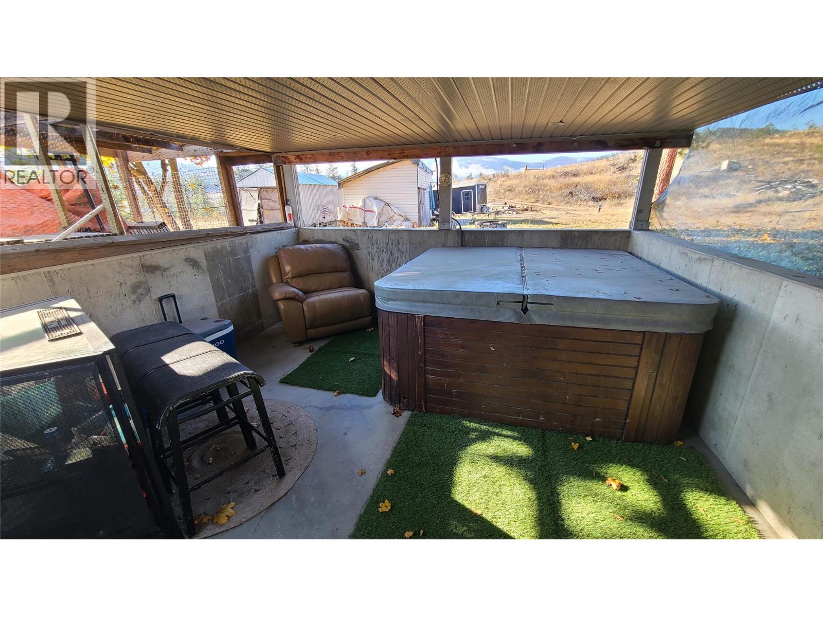 2670 GLENMORE RD Road