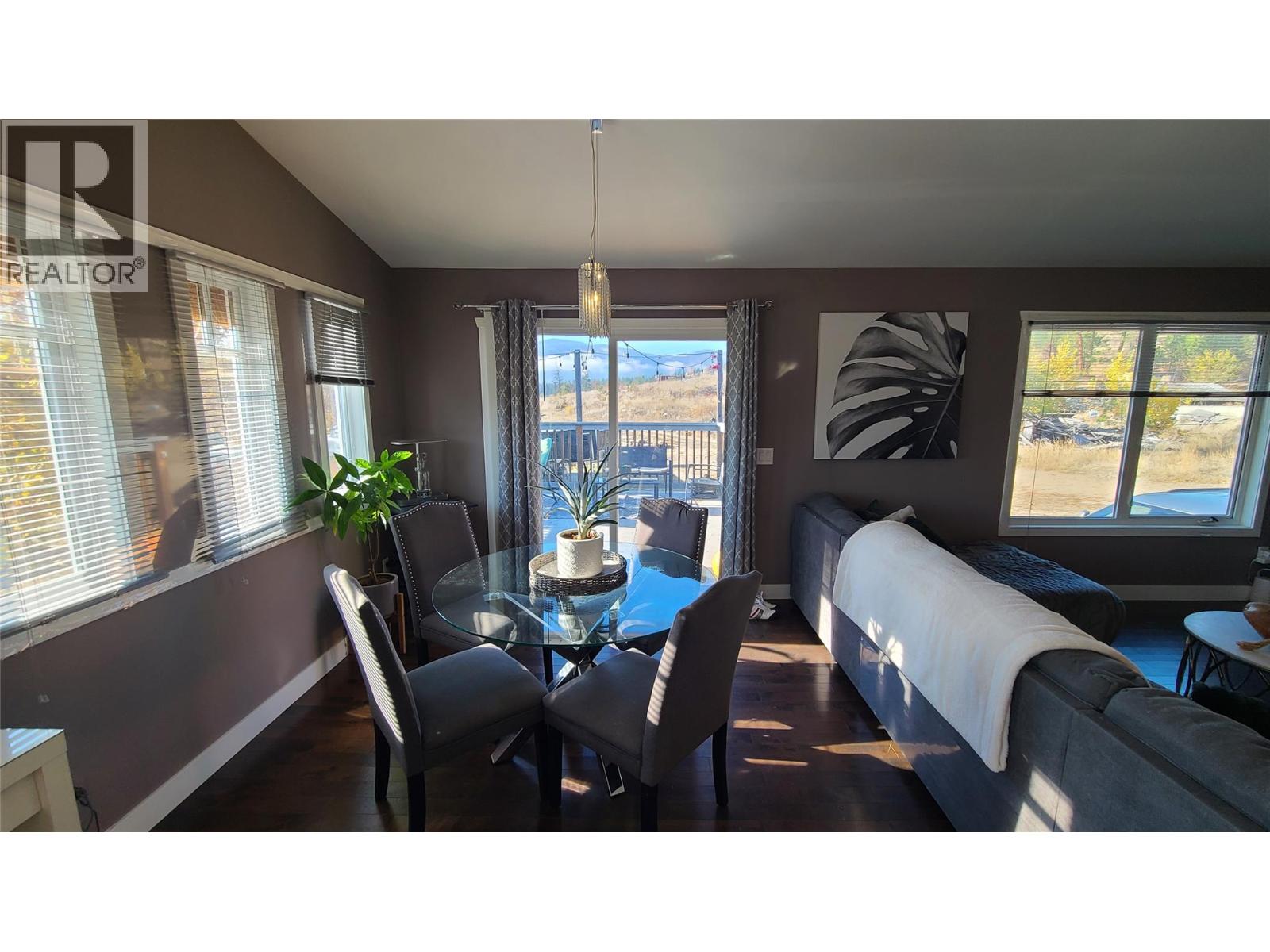 2670 GLENMORE RD Road