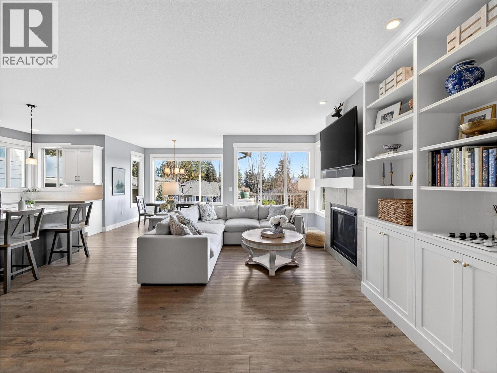 2371 Paramount Drive