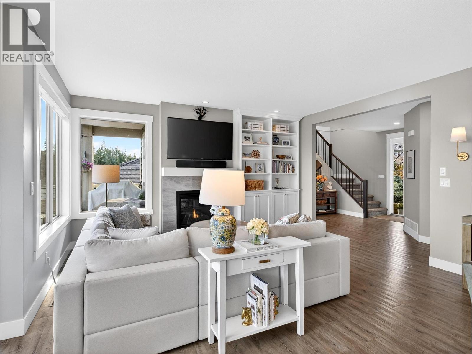 2371 Paramount Drive