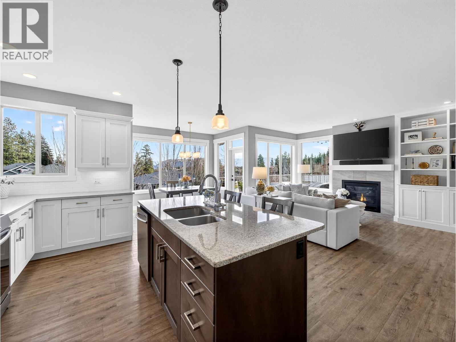 2371 Paramount Drive