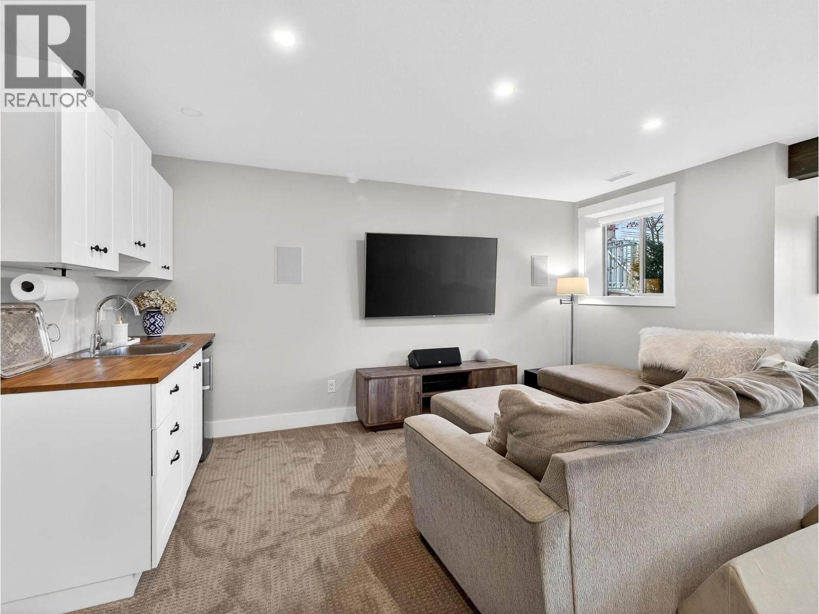 2371 Paramount Drive