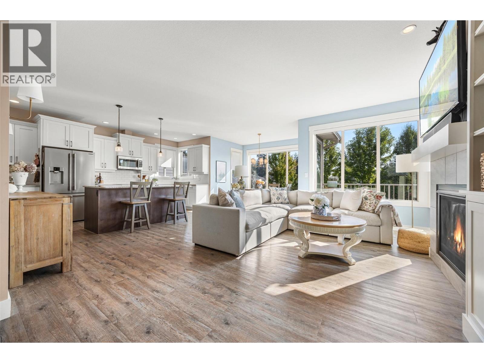 2371 Paramount Drive