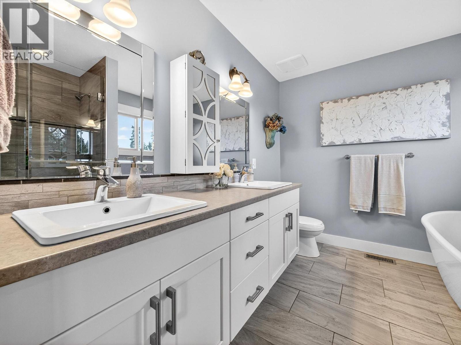 2371 Paramount Drive