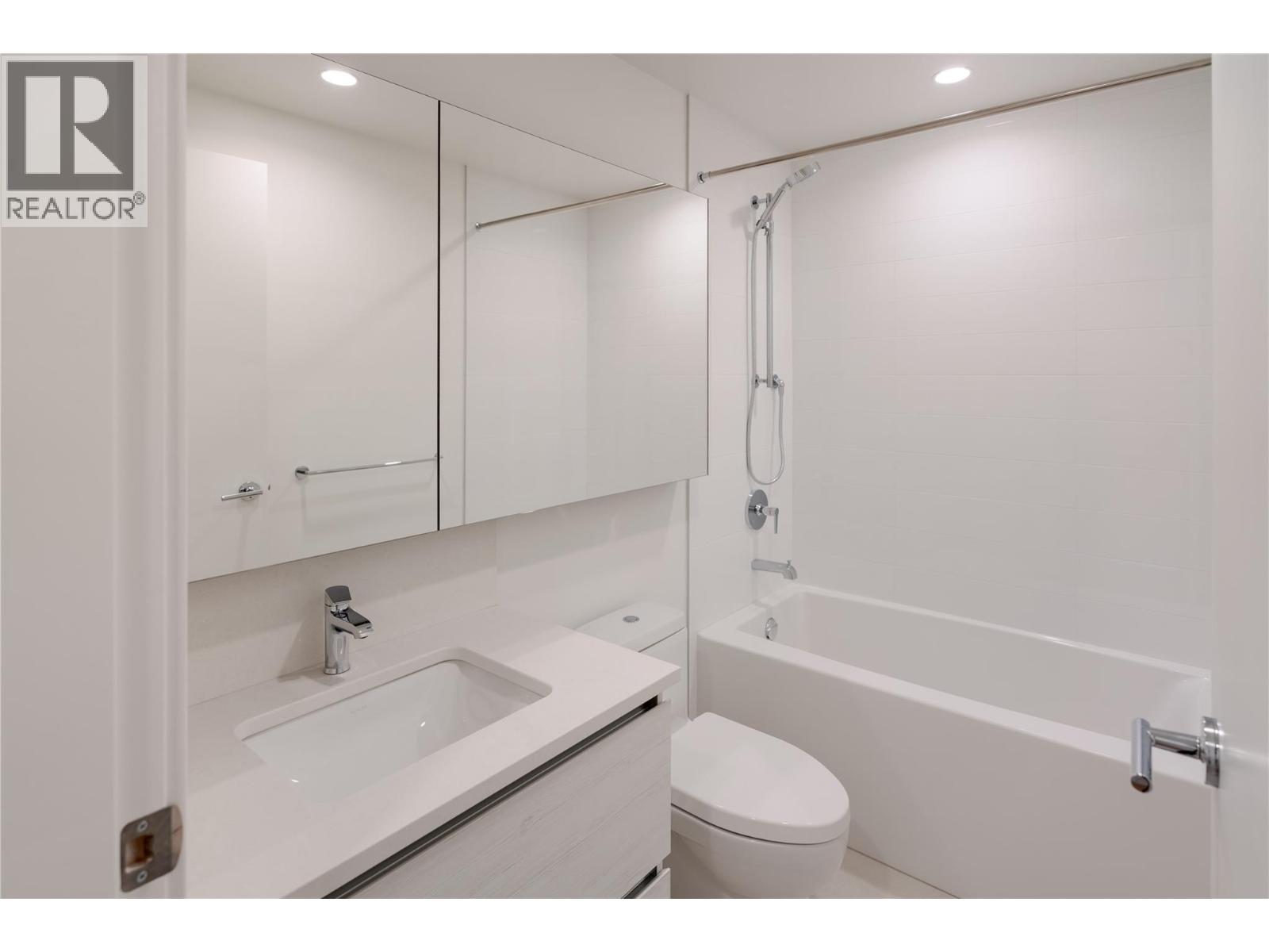 1626 Water Street Unit# 2202