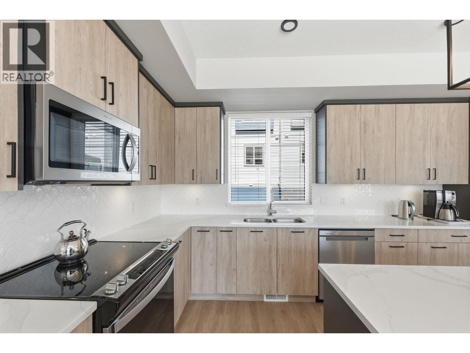 4025 Gellatly Road S Unit# 140