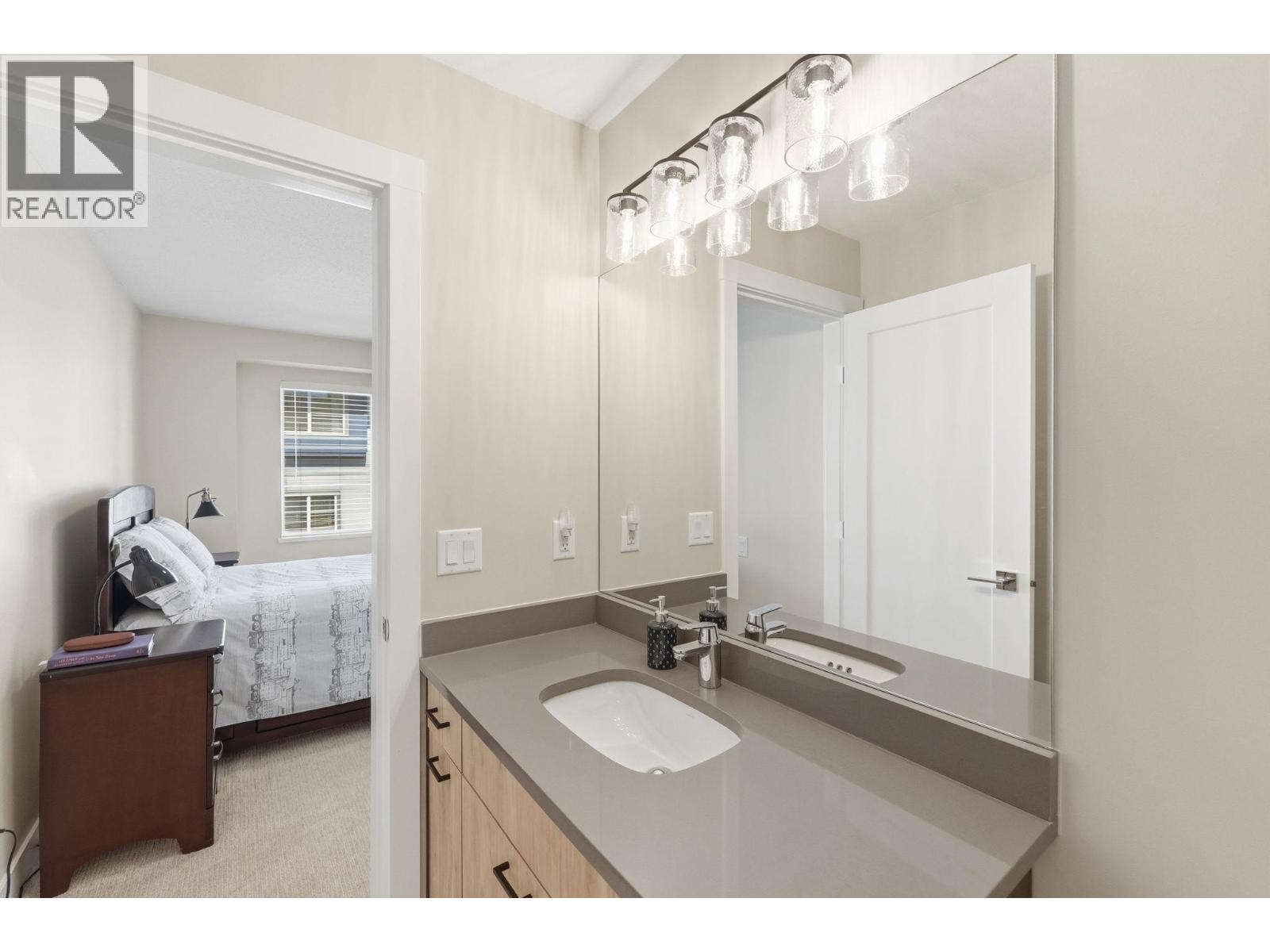 4025 Gellatly Road S Unit# 140
