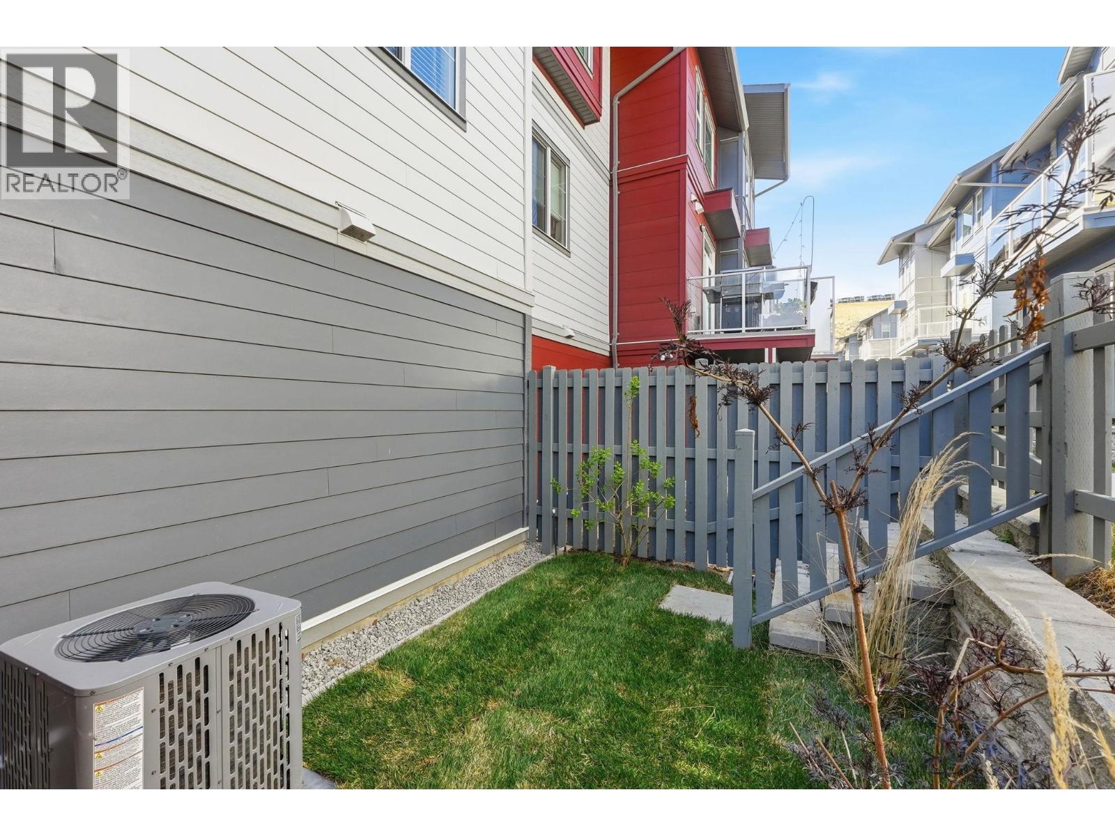 4025 Gellatly Road S Unit# 140