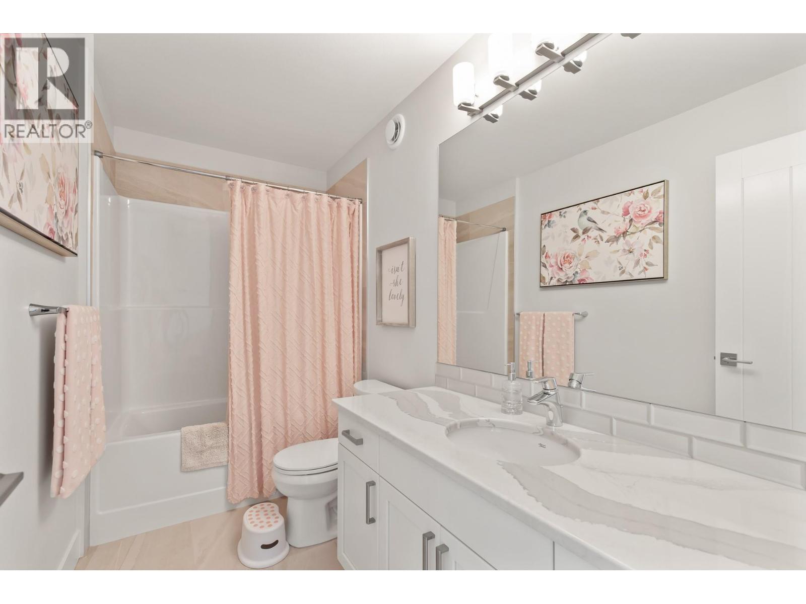 2612 Paramount Drive