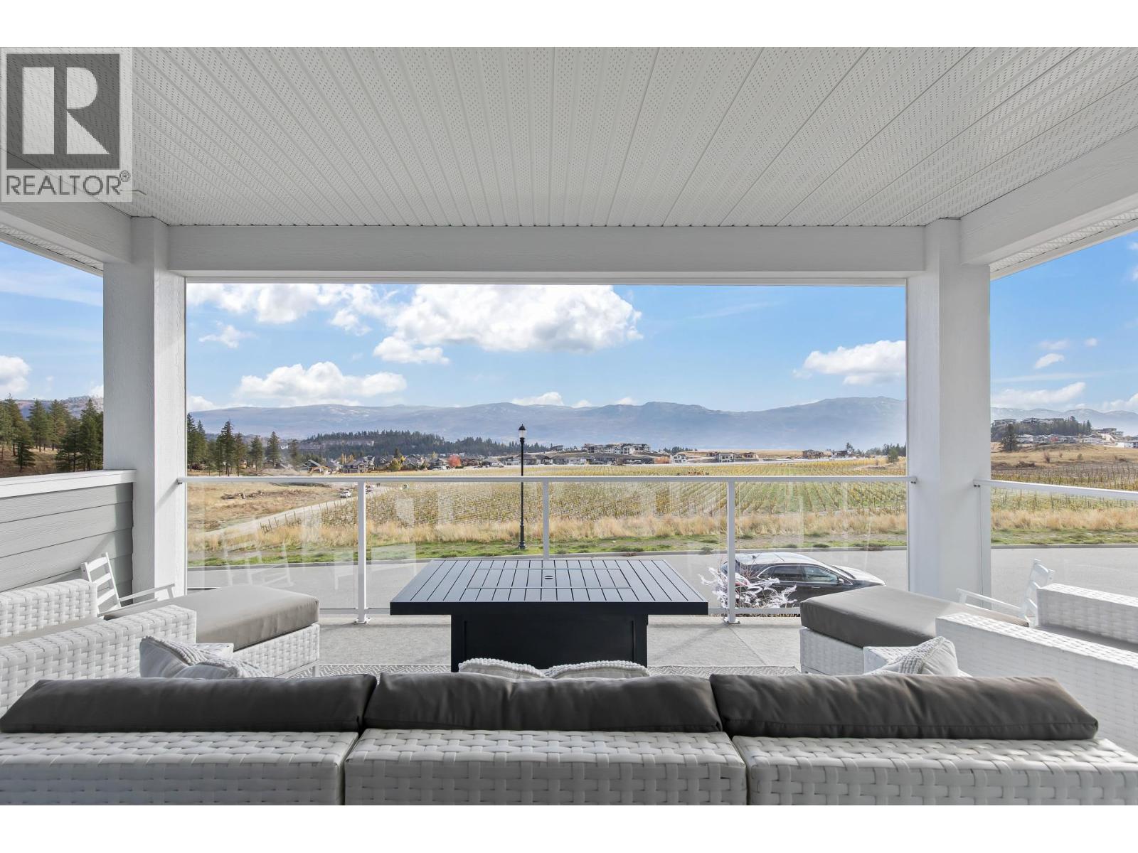 2612 Paramount Drive
