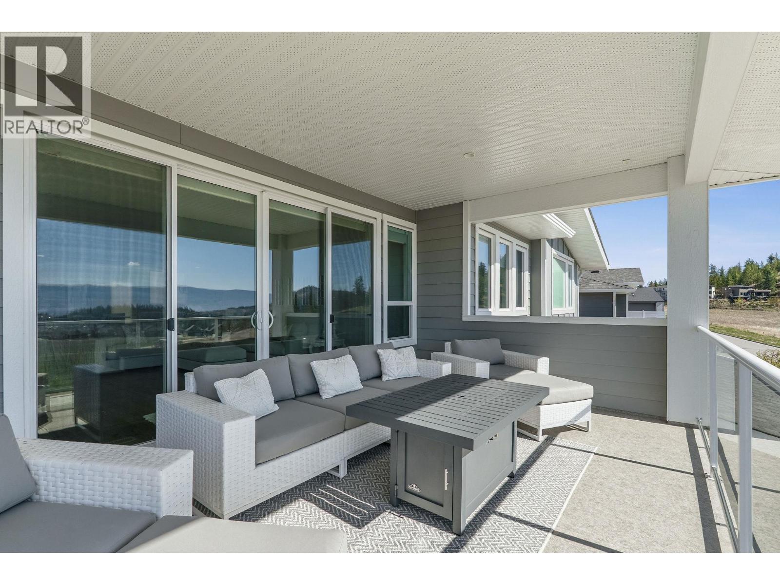 2612 Paramount Drive