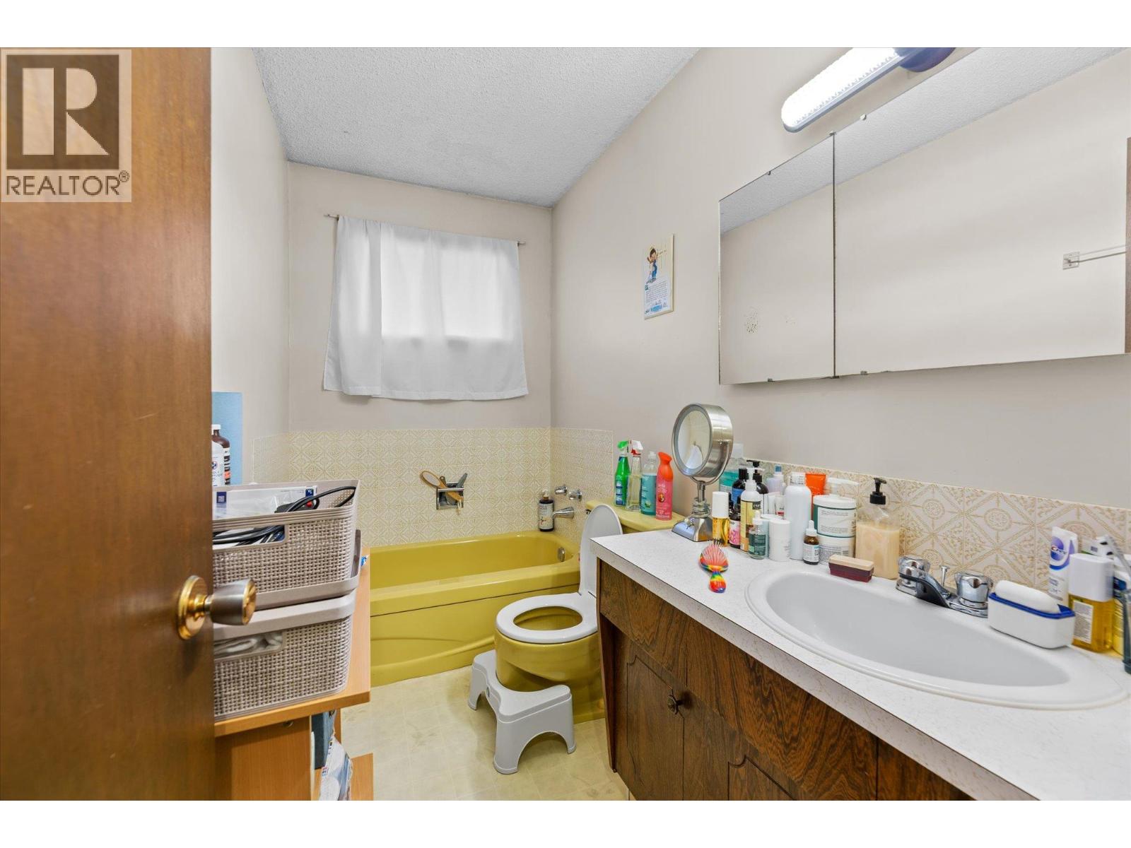 530-540 Hollywood Road N