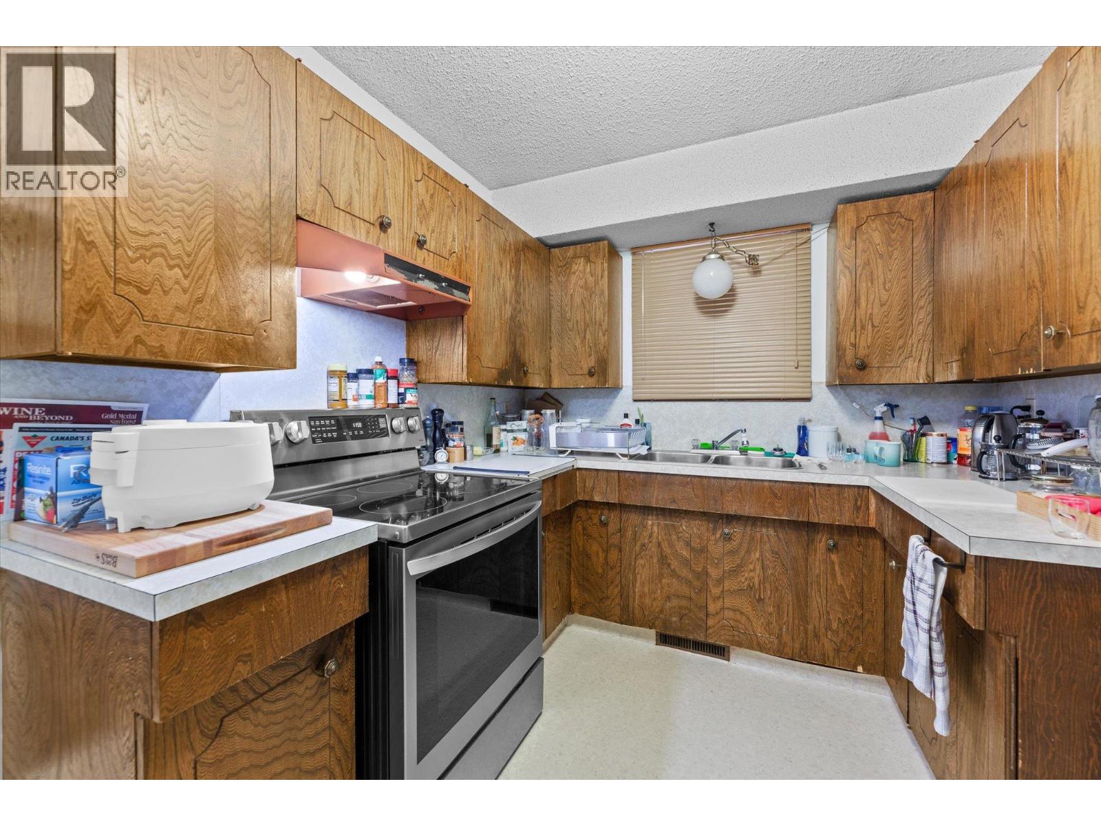 530-540 Hollywood Road N