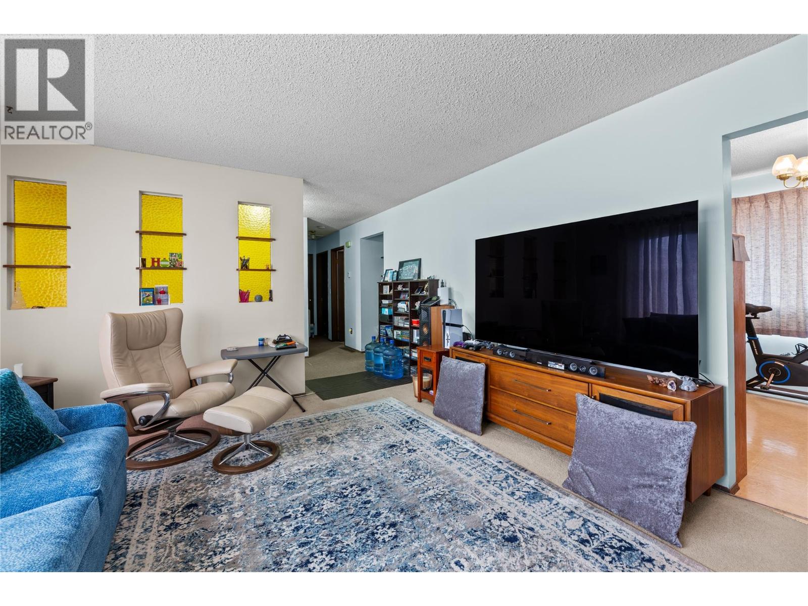 530-540 Hollywood Road N