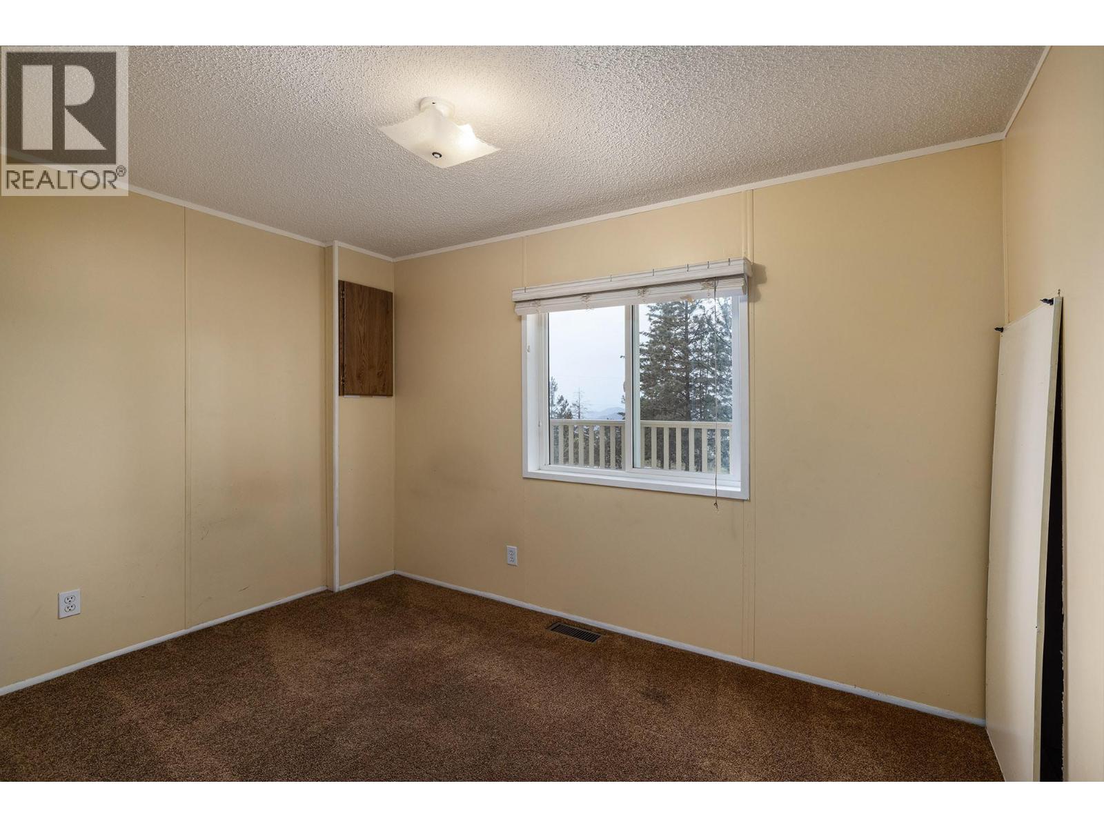 6439 Farmers Drive