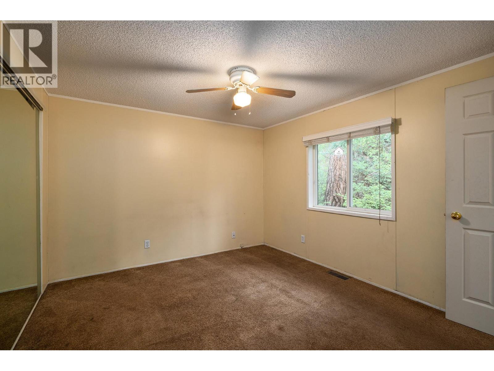 6439 Farmers Drive