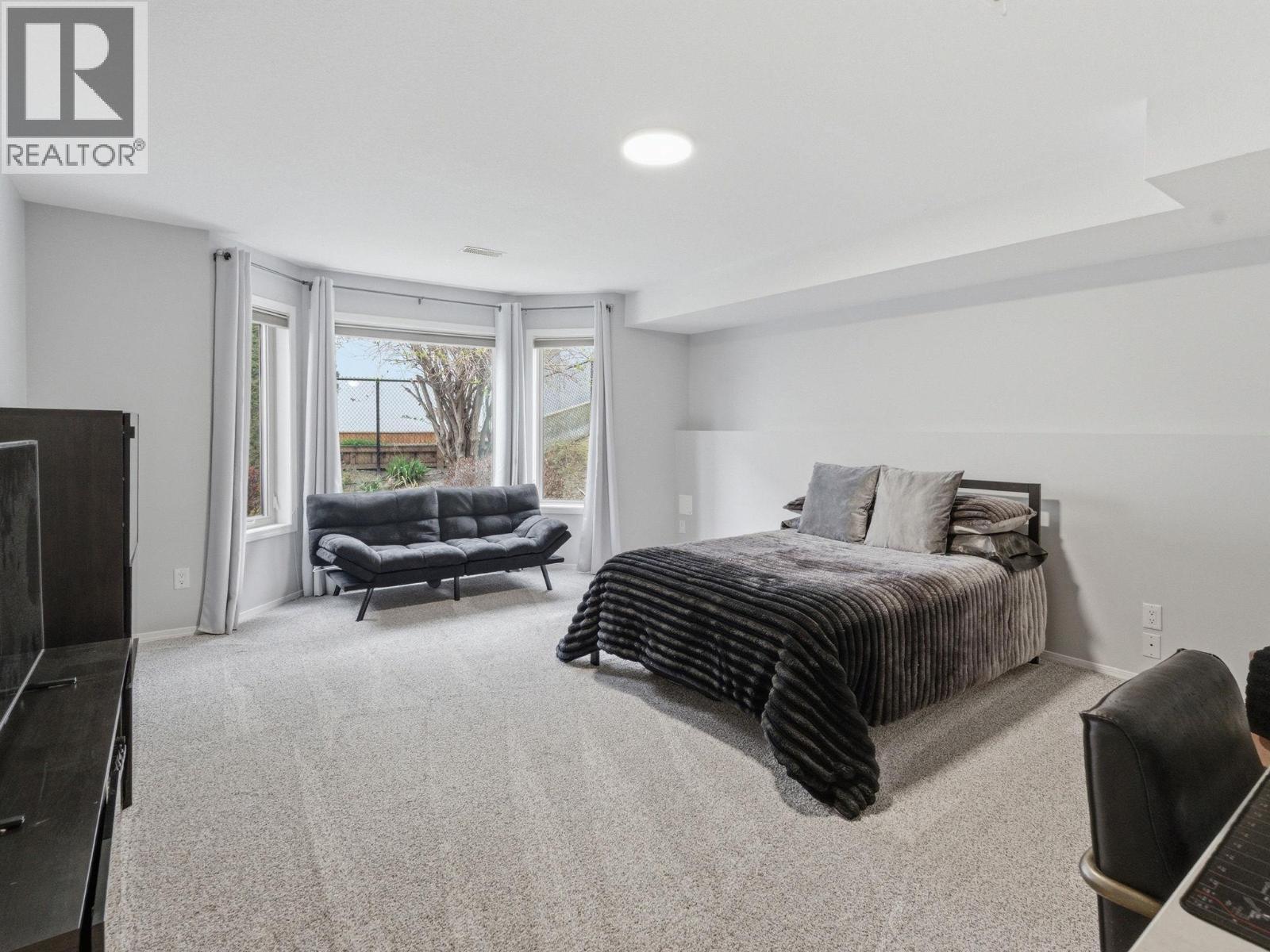 2100 Boucherie Road Unit# 8