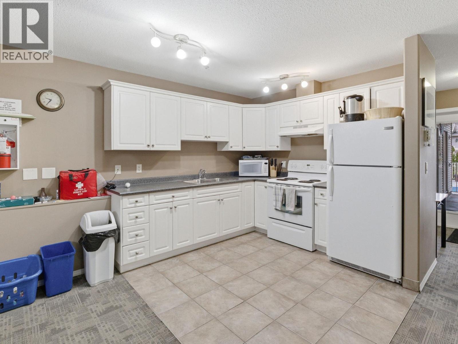 2100 Boucherie Road Unit# 8