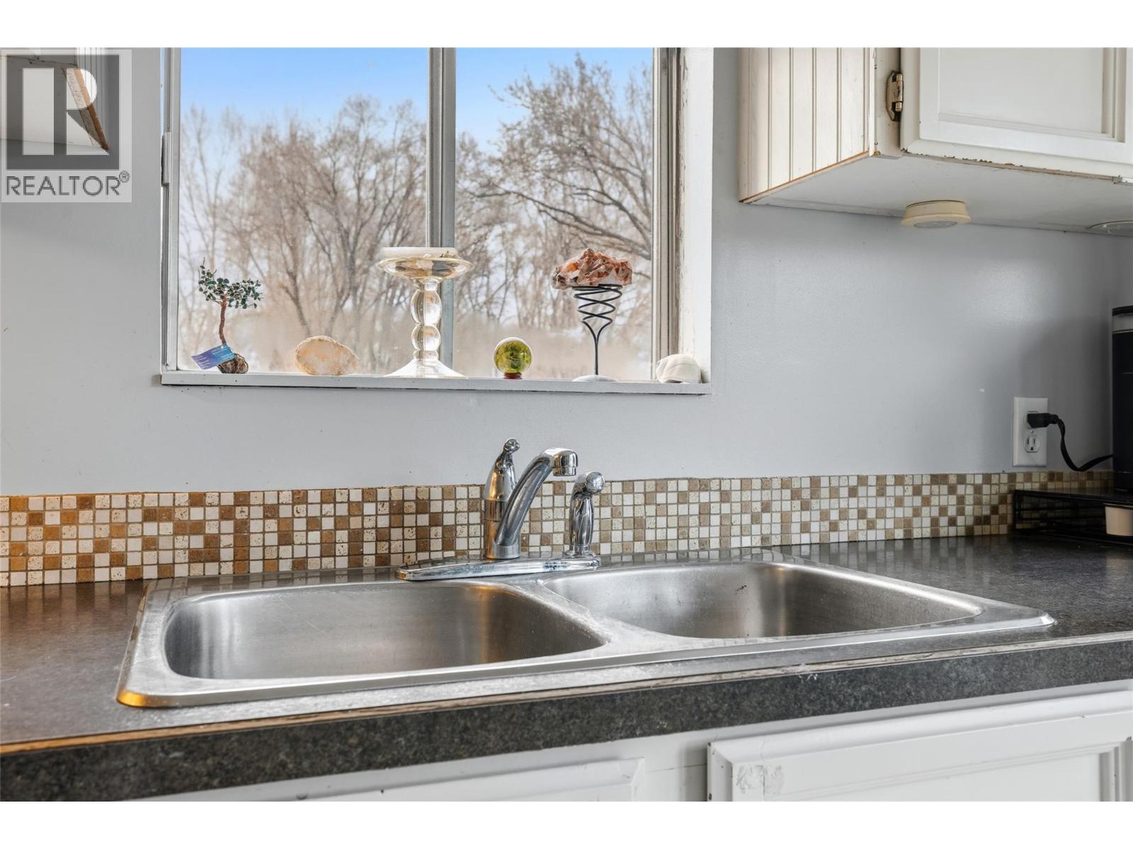 2065 Boucherie Road Unit# 18