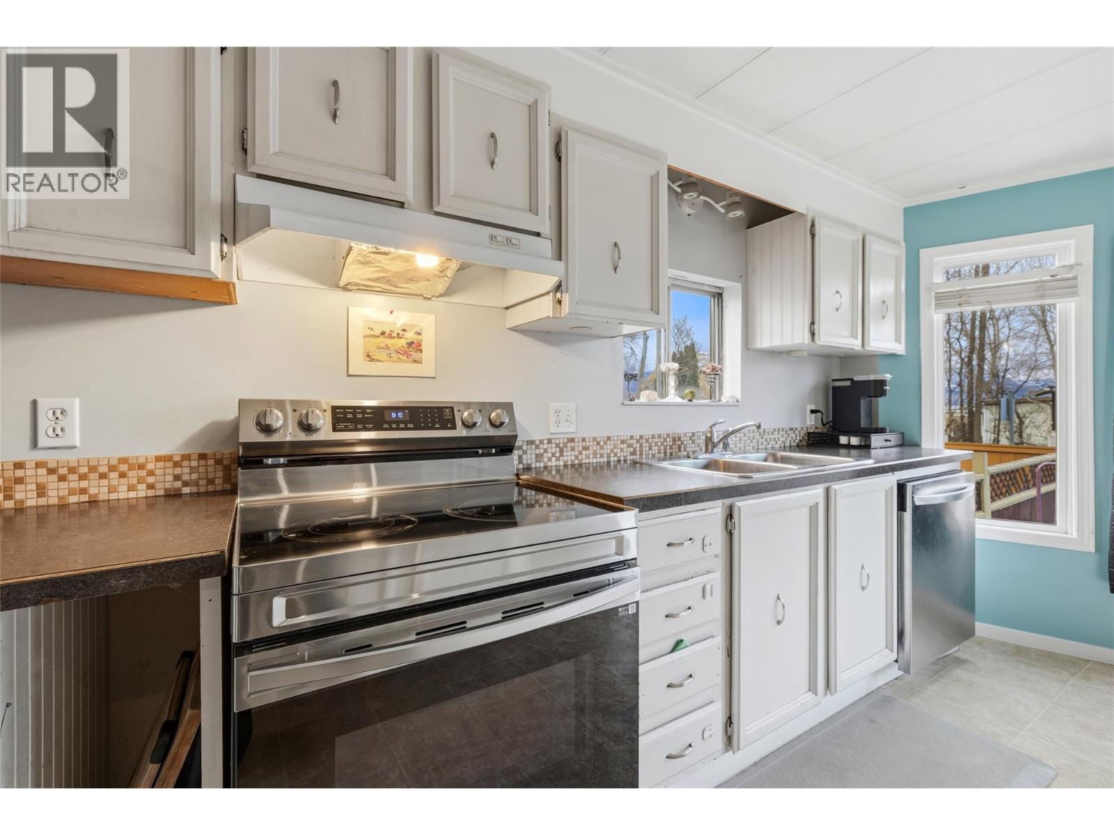 2065 Boucherie Road Unit# 18