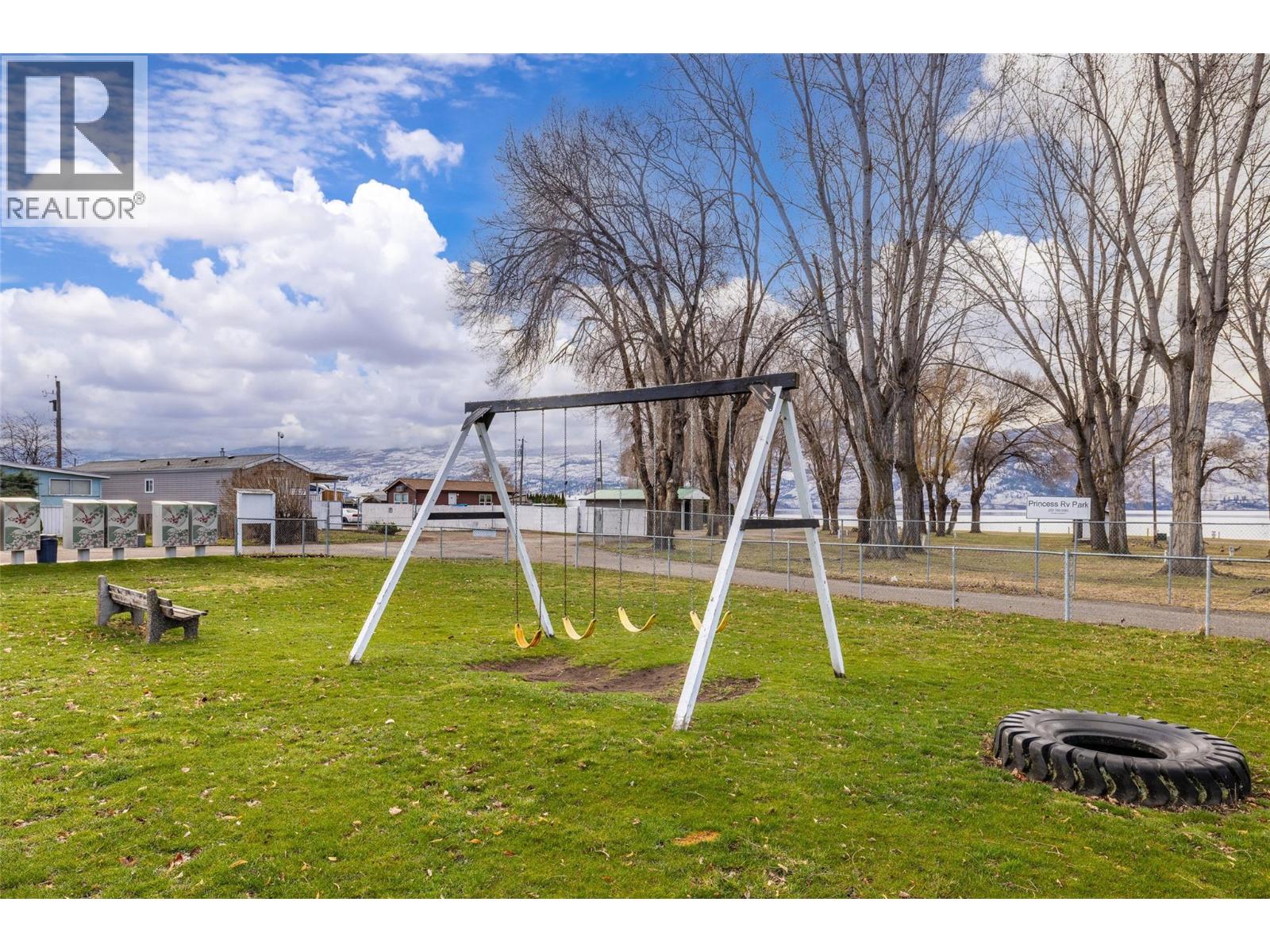 2065 Boucherie Road Unit# 18