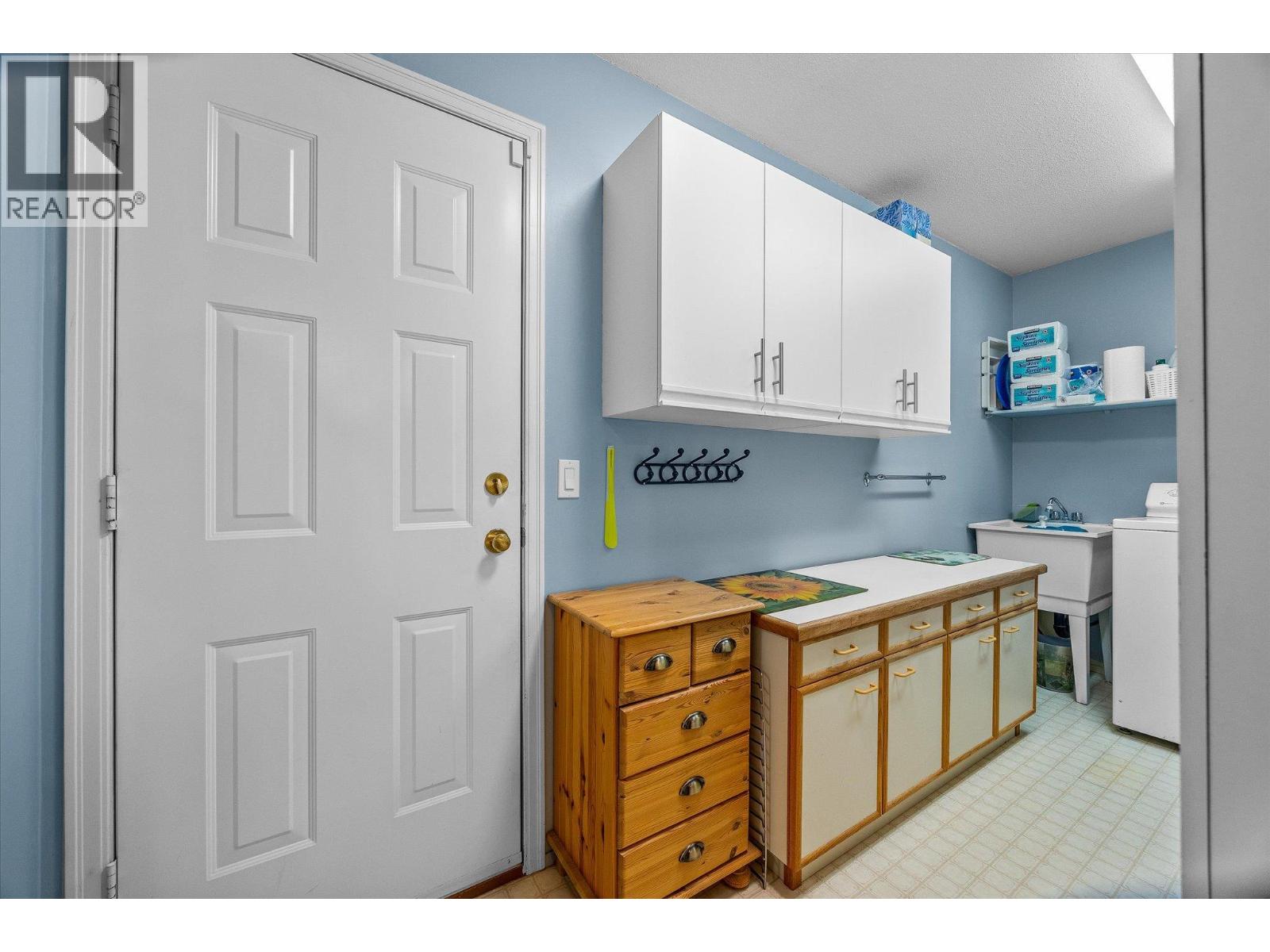 1255 Raymer Avenue Unit# 493