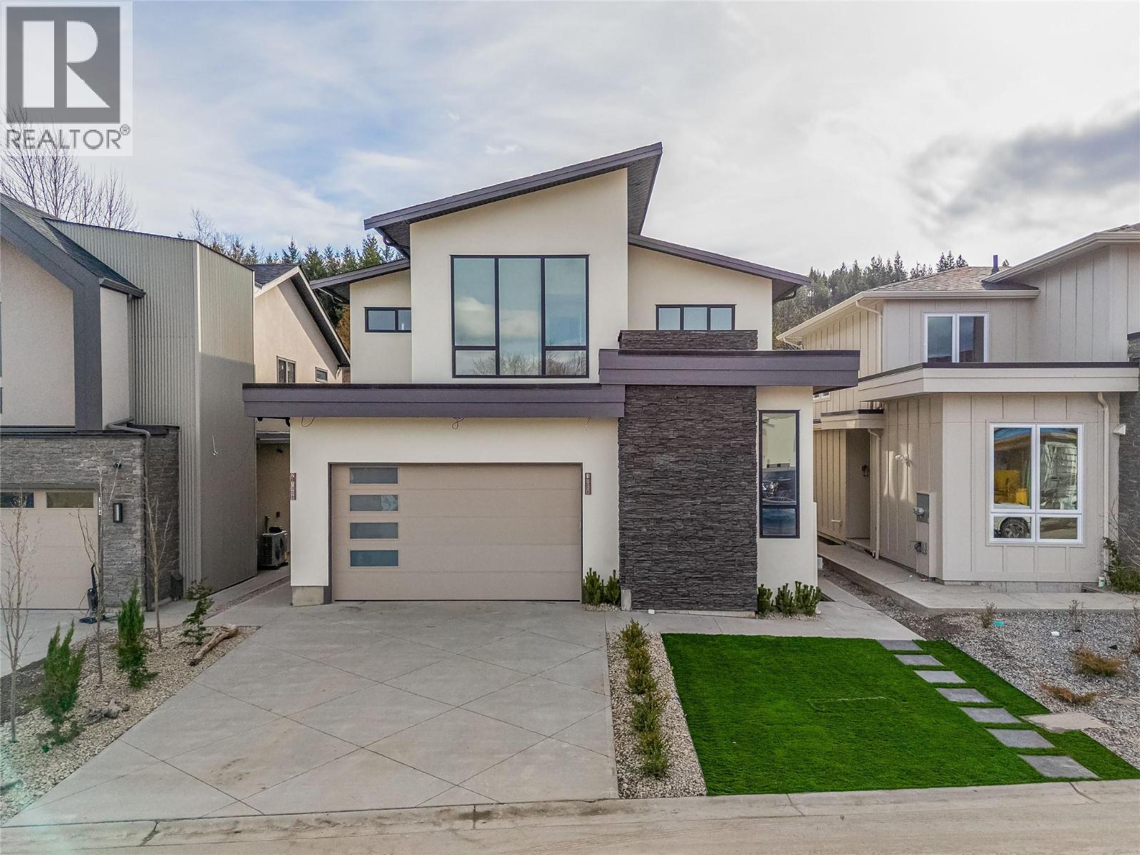 1008 Bull Crescent